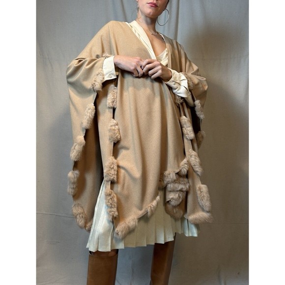 Accessory Street Shawl Cover Womens One Size Beige Tasseled Rabbit Fur Detail - Picture 1 of 11